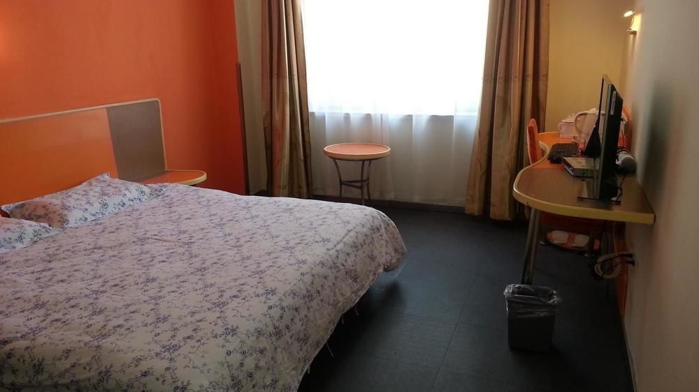 Motel 168 Hotel อุรุมชี ภายนอก รูปภาพ